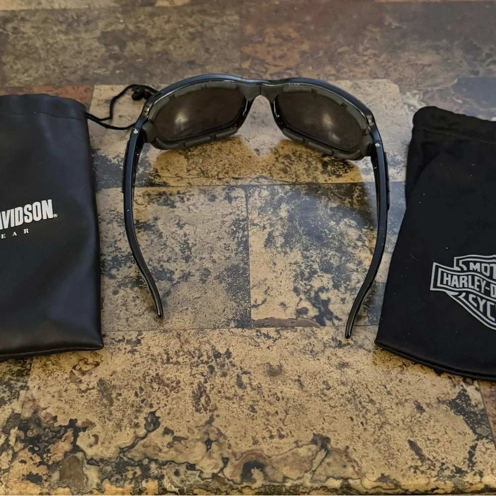 Harley-Davidson motorcycle riding sunglasses black frame and lenses. - Picture 2 of 6